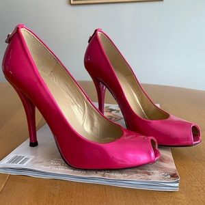 Absolutely GORGEOUS Stuart Weitzman Hot Pink 💕 Patent Leather Heels Size 6.5!!